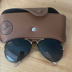 Ray-Ban Gold Aviator Sunglasses with Brown Case